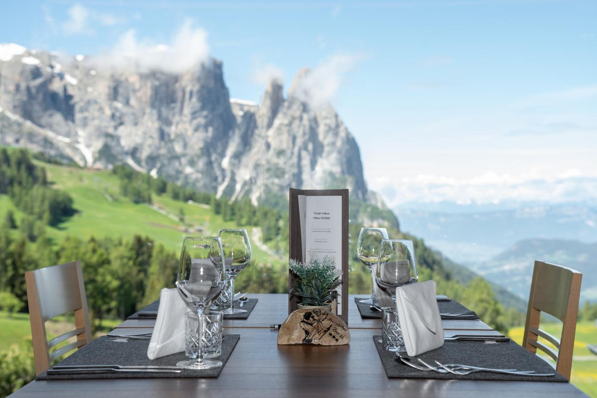Berghotel Zorzi Alpe Di Siusi Extérieur photo